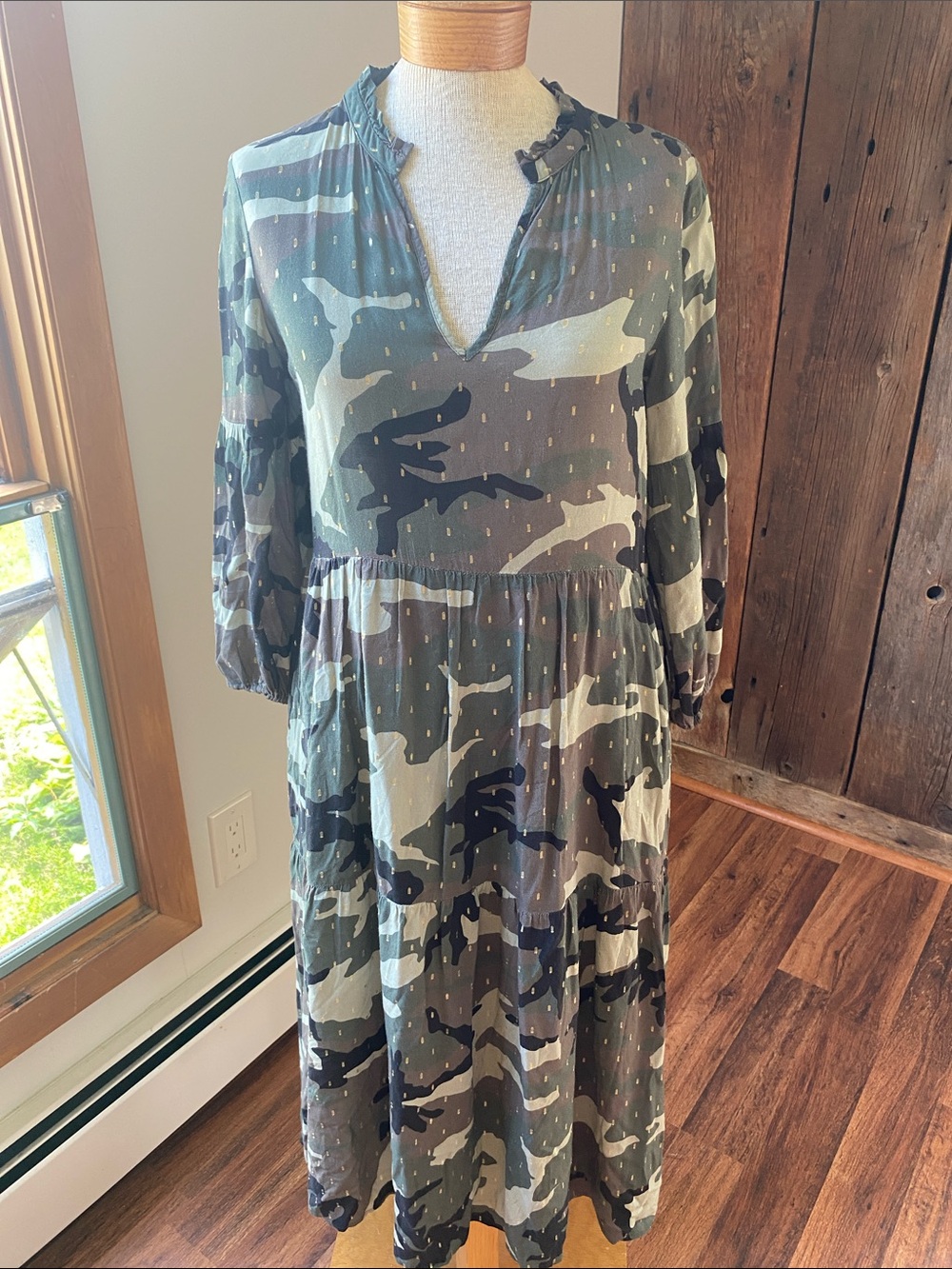 Vilagallo camouflage print tiered midi dress Sz S EUC